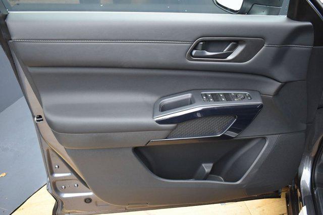 2025 Nissan Pathfinder S 4WD