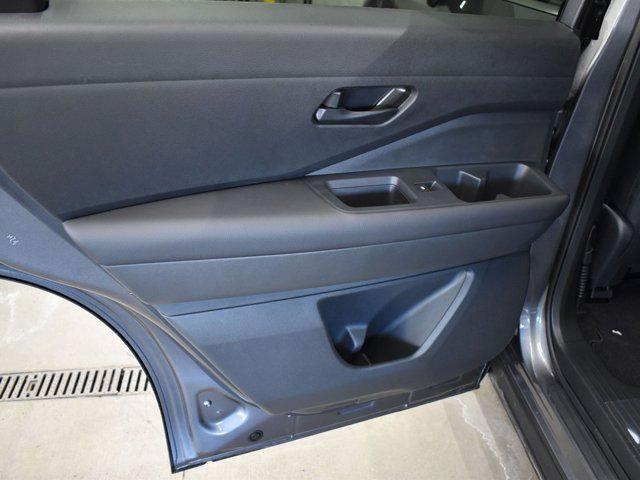 2025 Nissan Pathfinder S 4WD