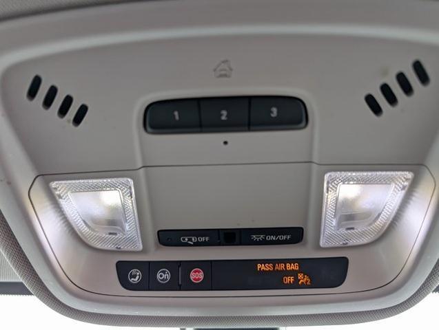 2021 Chevrolet Traverse AWD LT Leather