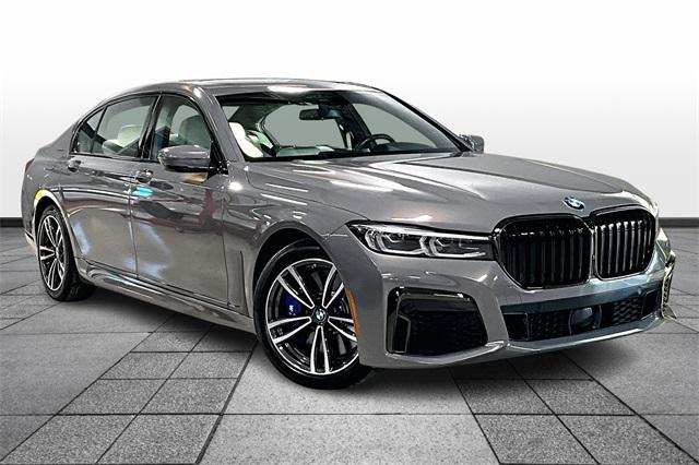 2022 BMW 750