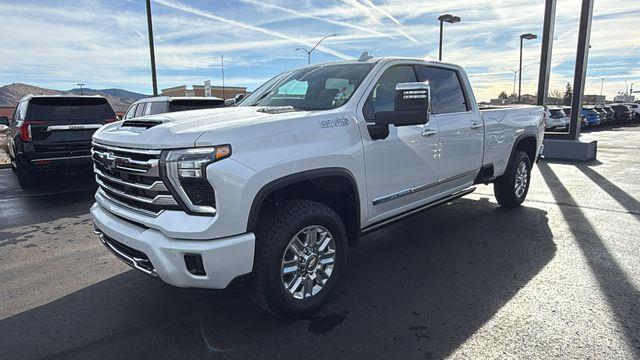 2025 Chevrolet Silverado 2500HD 4WD Crew Cab Long Bed High Country