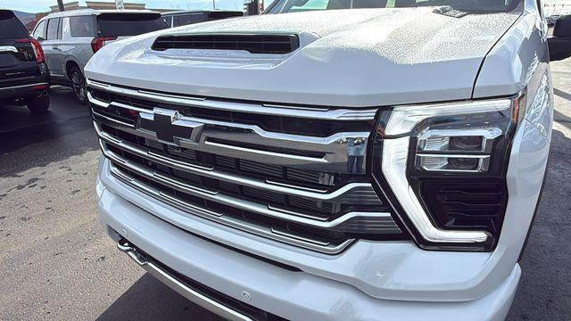 2025 Chevrolet Silverado 2500HD 4WD Crew Cab Long Bed High Country