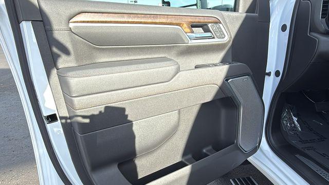 2025 Chevrolet Silverado 2500HD 4WD Crew Cab Long Bed High Country