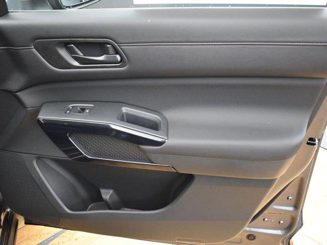 2025 Nissan Pathfinder S 4WD