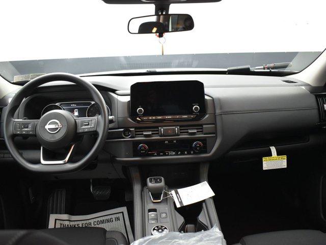 2025 Nissan Pathfinder S 4WD