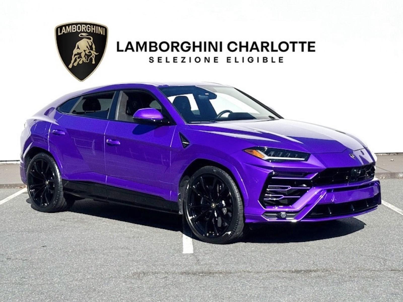 /2022 Lamborghini Urus
