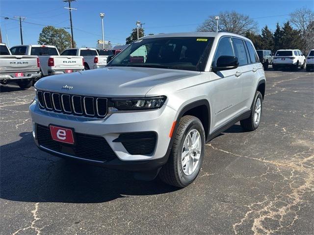 2025 Jeep Grand Cherokee GRAND CHEROKEE LAREDO X 4X2