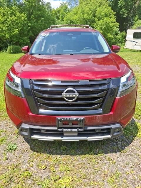 2023 Nissan Pathfinder SL 4WD