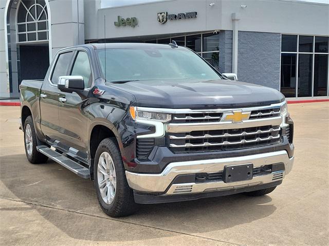 2023 Chevrolet Silverado 1500 4WD Crew Cab Short Bed LTZ