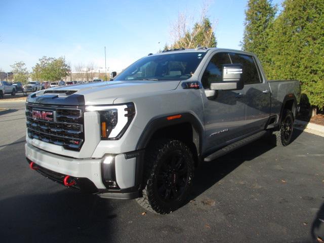 2024 GMC Sierra 2500HD 4WD Crew Cab Standard Bed AT4