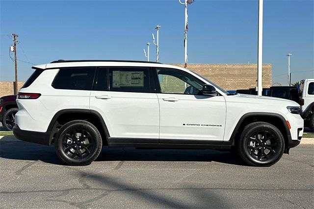 2025 Jeep Grand Cherokee GRAND CHEROKEE L ALTITUDE 4X4