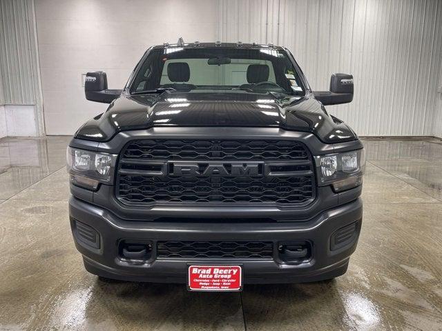 2024 RAM 3500 Tradesman Regular Cab 4x4 8 Box