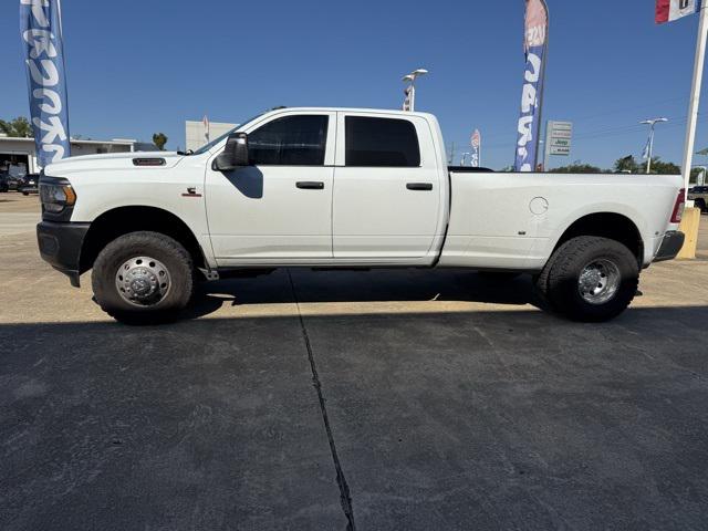 2024 RAM 3500 Tradesman Crew Cab 4x4 8 Box