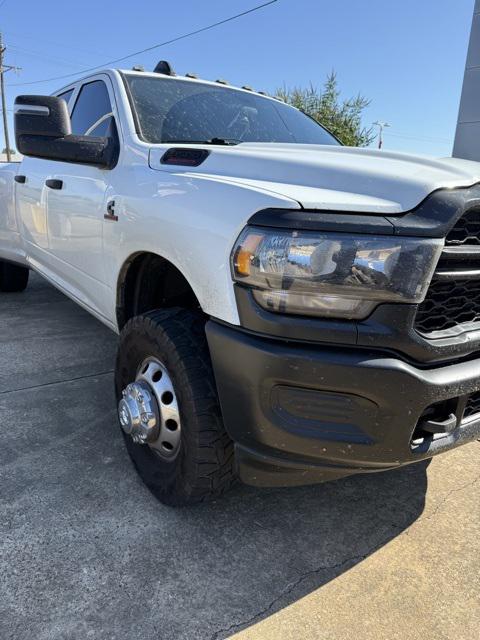 2024 RAM 3500 Tradesman Crew Cab 4x4 8 Box