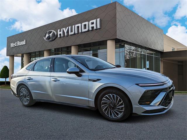 2025 Hyundai Sonata Hybrid