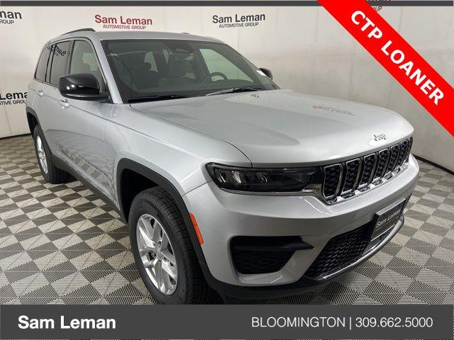 2025 Jeep Grand Cherokee GRAND CHEROKEE LAREDO X 4X4