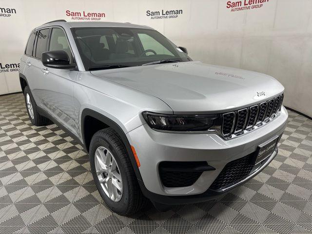 2025 Jeep Grand Cherokee GRAND CHEROKEE LAREDO X 4X4