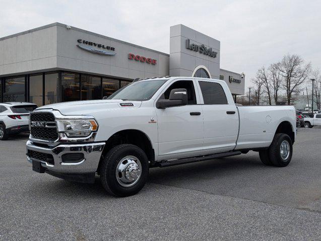 2024 RAM 3500 Tradesman Crew Cab 4x4 8 Box