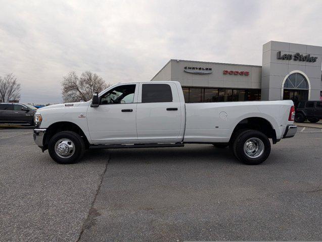 2024 RAM 3500 Tradesman Crew Cab 4x4 8 Box