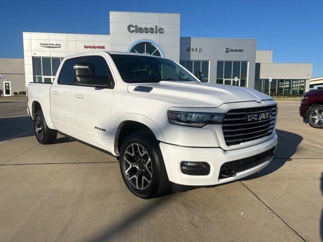 2025 RAM Ram 1500 RAM 1500 LARAMIE CREW CAB 4X4 57 BOX