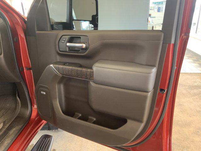 2022 GMC Sierra 2500HD 4WD Crew Cab Standard Bed Denali