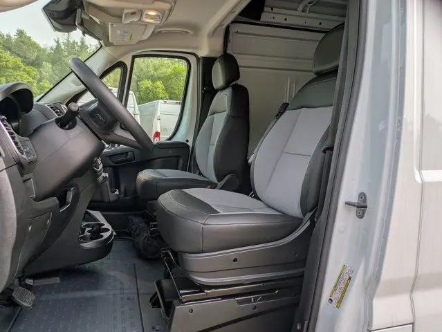 2025 Ram ProMaster Cargo Van SLT High Roof 136" WB
