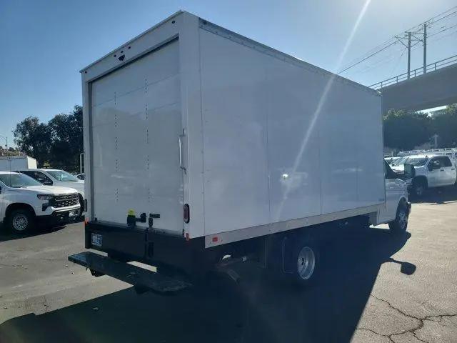 2024 Chevrolet Express Cutaway 4500 Van