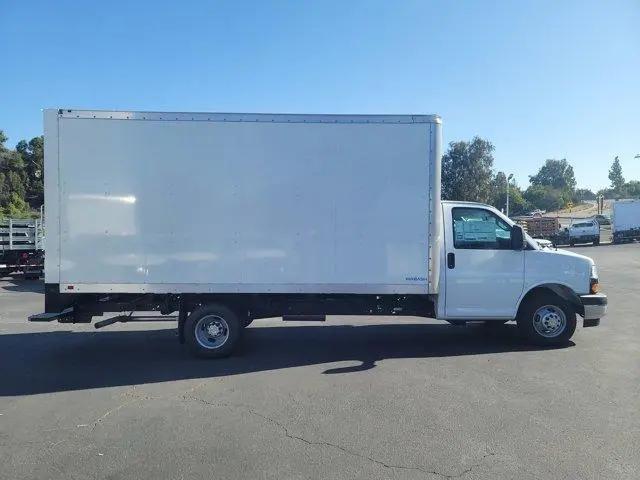 2024 Chevrolet Express Cutaway 4500 Van