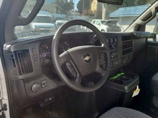 2024 Chevrolet Express Cutaway 4500 Van
