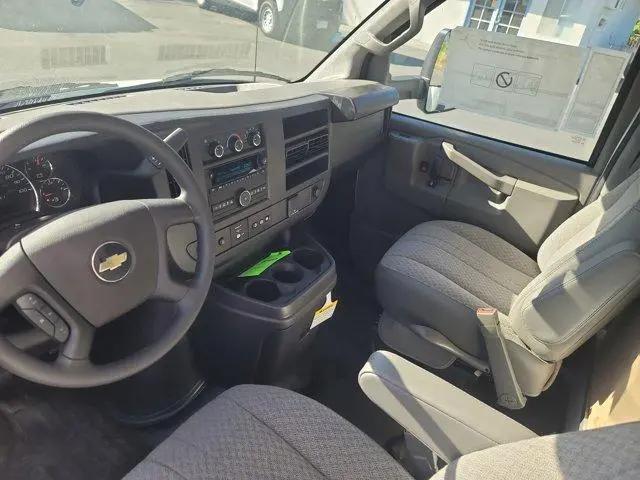 2024 Chevrolet Express Cutaway 4500 Van