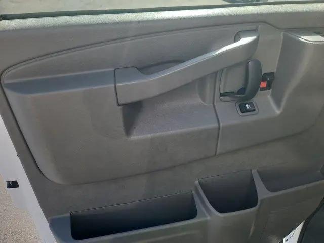 2024 Chevrolet Express Cutaway 4500 Van