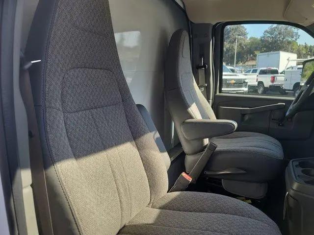2024 Chevrolet Express Cutaway 4500 Van