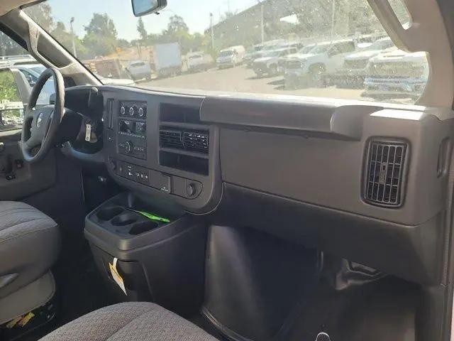 2024 Chevrolet Express Cutaway 4500 Van