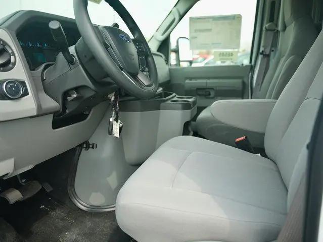 2025 Ford E-350 Cutaway E-Series Cutaway