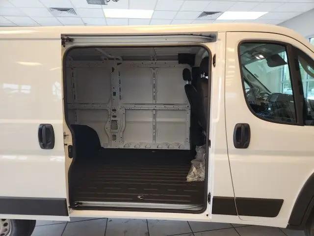 2025 Ram ProMaster Cargo Van Tradesman Low Roof 136" WB w/Pass Seat