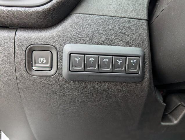 2025 GMC Sierra 3500HD 4WD Double Cab Long Bed Pro