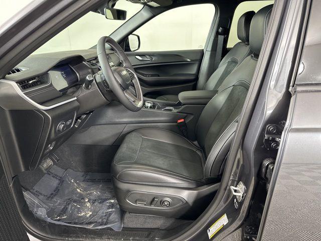 2025 Jeep Grand Cherokee GRAND CHEROKEE L ALTITUDE 4X4