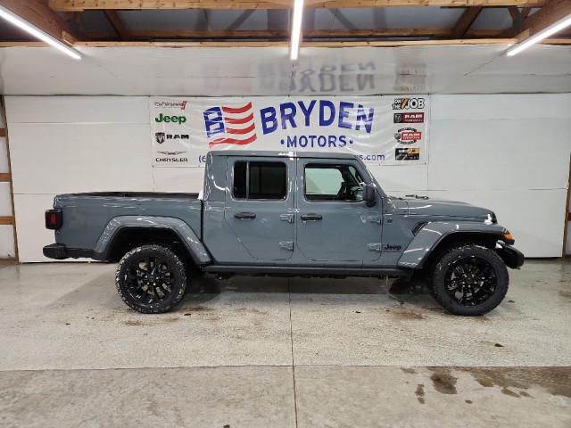 2025 Jeep Gladiator GLADIATOR NIGHTHAWK 4X4