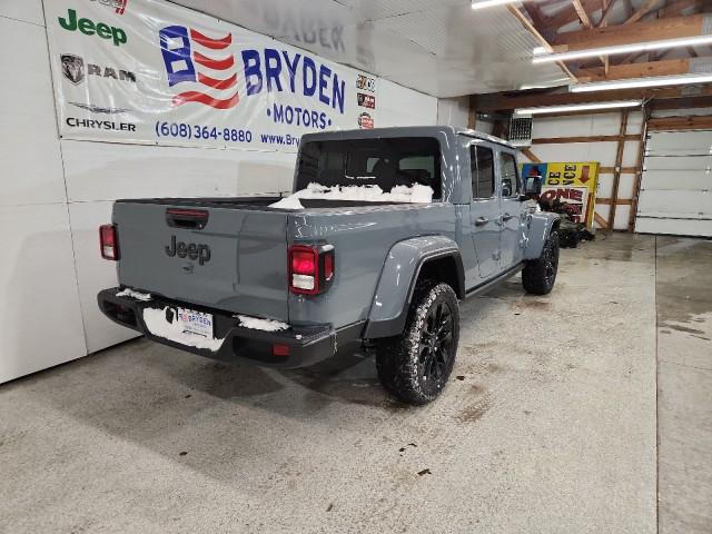 2025 Jeep Gladiator GLADIATOR NIGHTHAWK 4X4