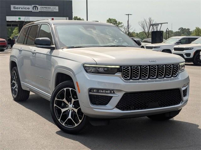 2025 Jeep Grand Cherokee GRAND CHEROKEE SUMMIT RESERVE 4X4