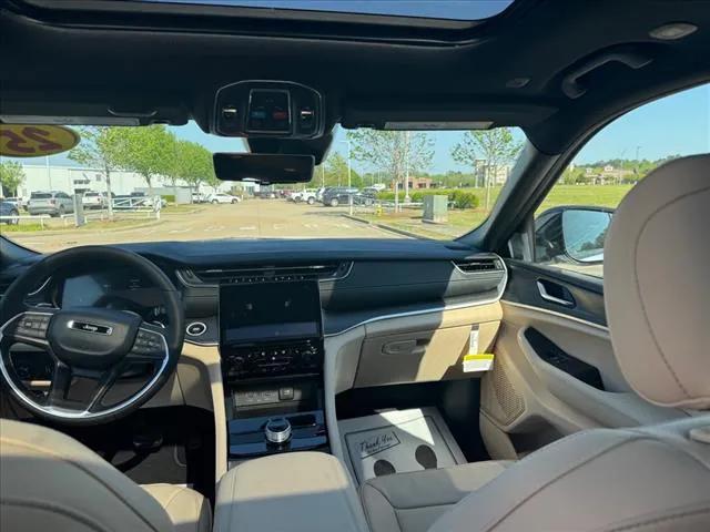 2025 Jeep Grand Cherokee GRAND CHEROKEE L LIMITED 4X2