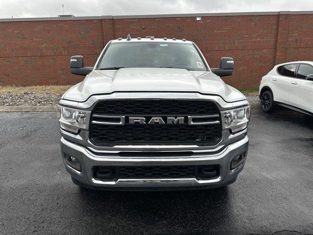 2024 RAM Ram 3500 Chassis Cab RAM 3500 TRADESMAN CREW CAB CHASSIS 4X4 60 CA