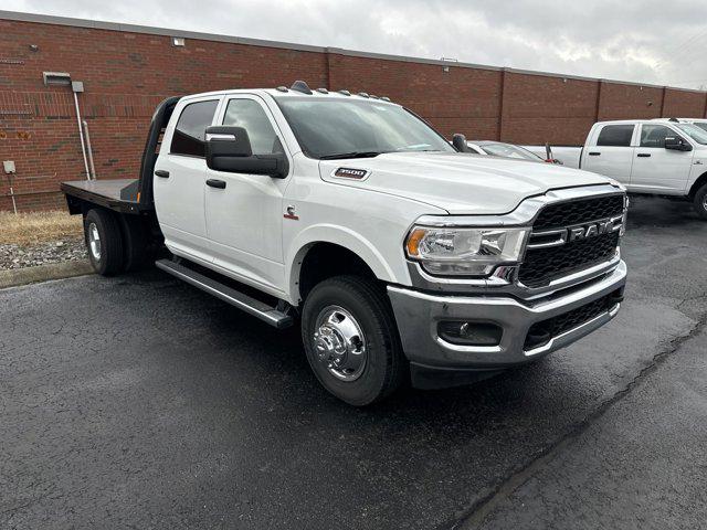 2024 RAM Ram 3500 Chassis Cab RAM 3500 TRADESMAN CREW CAB CHASSIS 4X4 60 CA