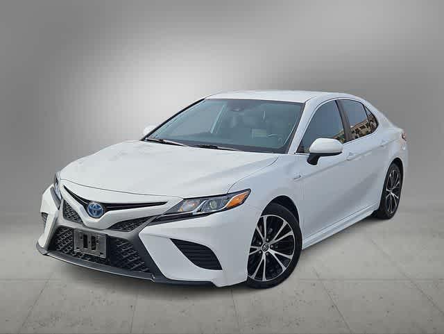 2020 Toyota Camry SE Hybrid