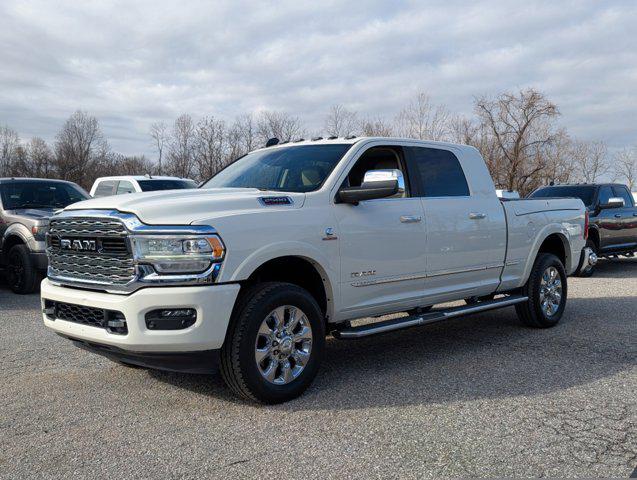 2022 RAM 2500 Limited Mega Cab 4x4 64 Box