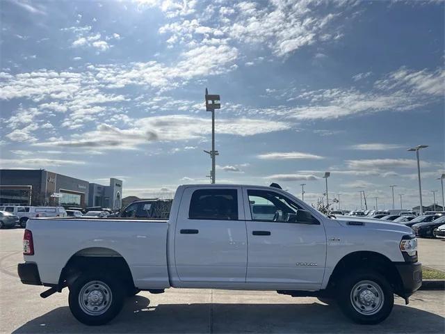 2022 RAM 2500 Tradesman Crew Cab 4x4 64 Box