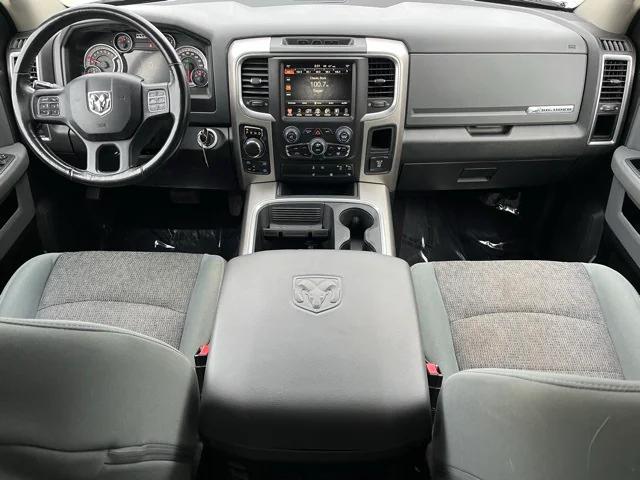 2017 RAM 1500 Big Horn Crew Cab 4x4 57 Box