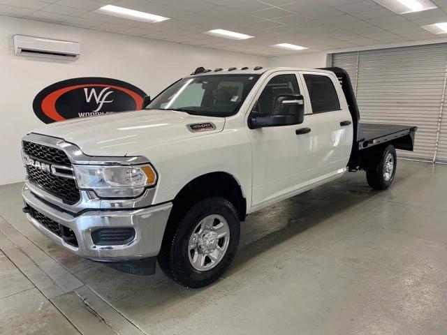 2024 RAM Ram 3500 Chassis Cab RAM 3500 TRADESMAN CREW CAB CHASSIS 4X4 60 CA