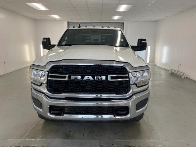 2024 RAM Ram 3500 Chassis Cab RAM 3500 TRADESMAN CREW CAB CHASSIS 4X4 60 CA