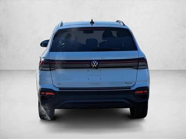 2025 Volkswagen Taos 1.5T SE Black